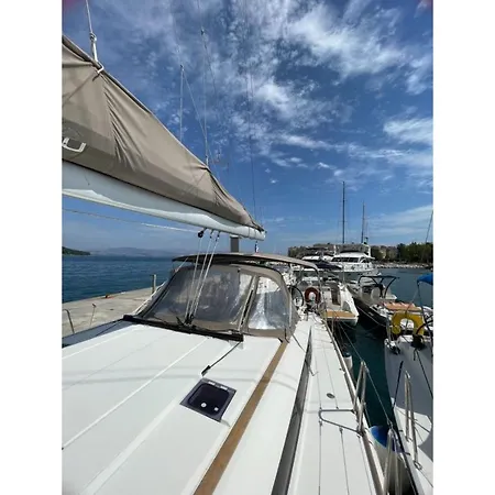 S Odyssey 31036ib Corfu (city)